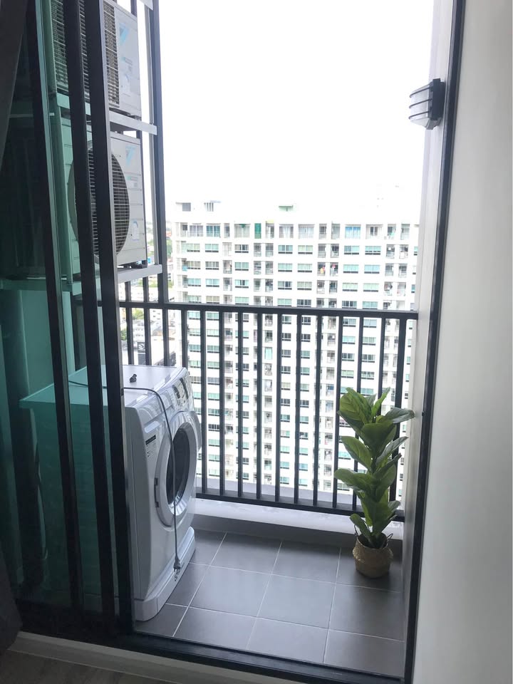 ให้เช่าห้องแบบ 1ห้องนอน 1ห้องอเนกประสงค์ 1ห้องน้ำ โซนพื้นที่ MRT หัวหมาก คอนโด KnightsBridge Collage Ramkhamhaeng (ไนท์บริดจ์คอลลาจ รามคำแหง) High Rise ขนาดห้อง 32 ตรม. ชั้น 20