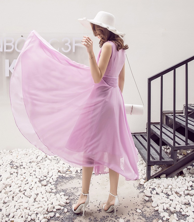 kudapy แม็กซี่เดรสยาวคอวีสีชมพูโอรส/สีม่วง/สีขาว/สีเขียวเข้ม/สีน้ำเงินสด เดรสยาวแขนกุด ผ้าชีฟองทิ้งตัว พริ้วมากค่ะรุ่นนี้ใส่ไปทะเล ไปงานได้น้าา