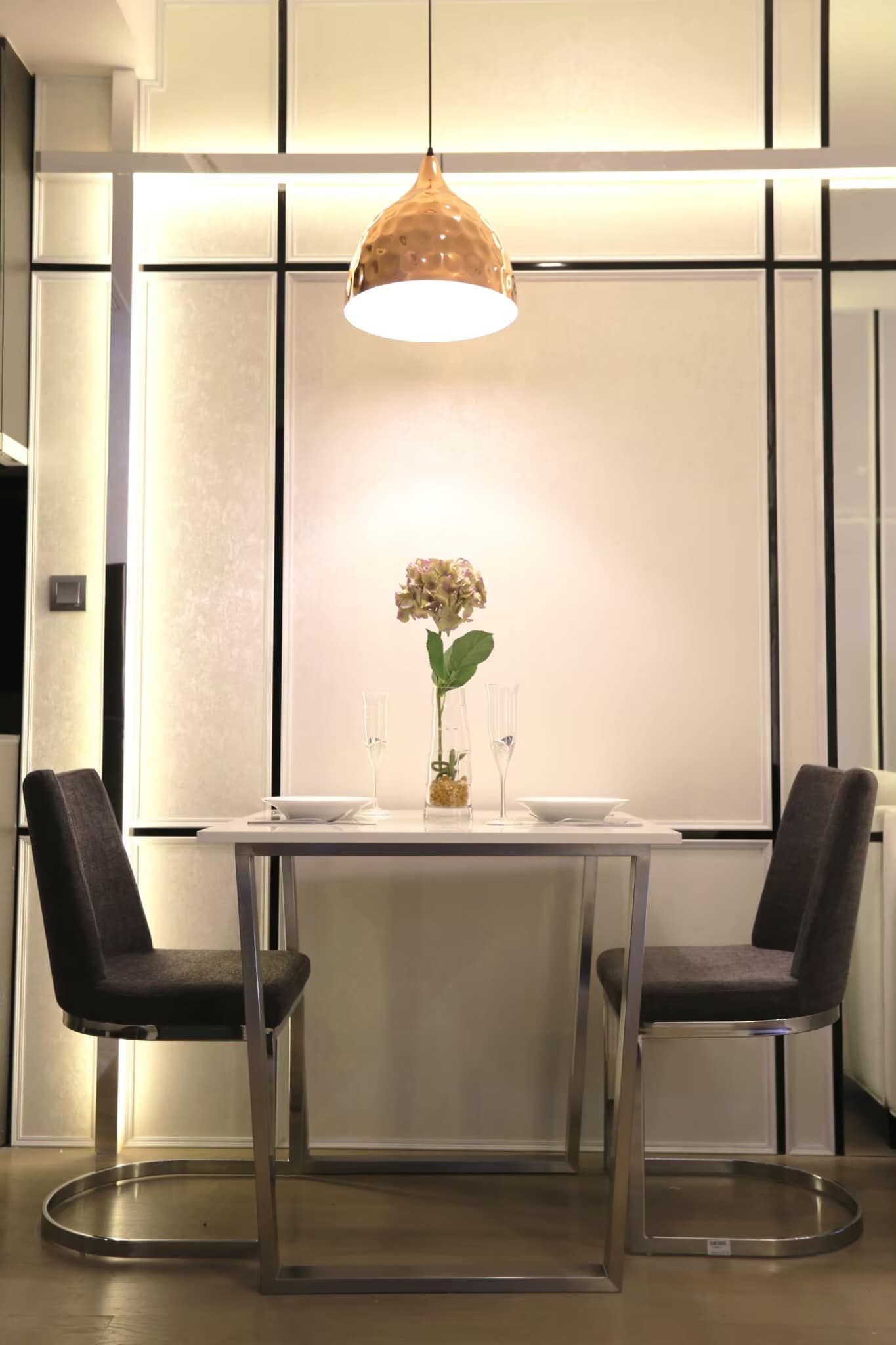 ให้เช่าคอนโด Ashton Asoke (แอชตัน อโศก) - Luxury Condo ตกแต่งเฟอร์ครบพร้อมอยู่พร้อมจองลดได้ - การเดินทาง: MRT สุขุมวิท BTS อโศก - ใกล้ เทอร์มินอล 21 อโศก