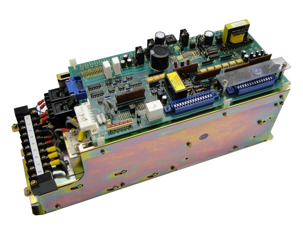 FANUC A06B-6057-H004 SERVO DRIVE
