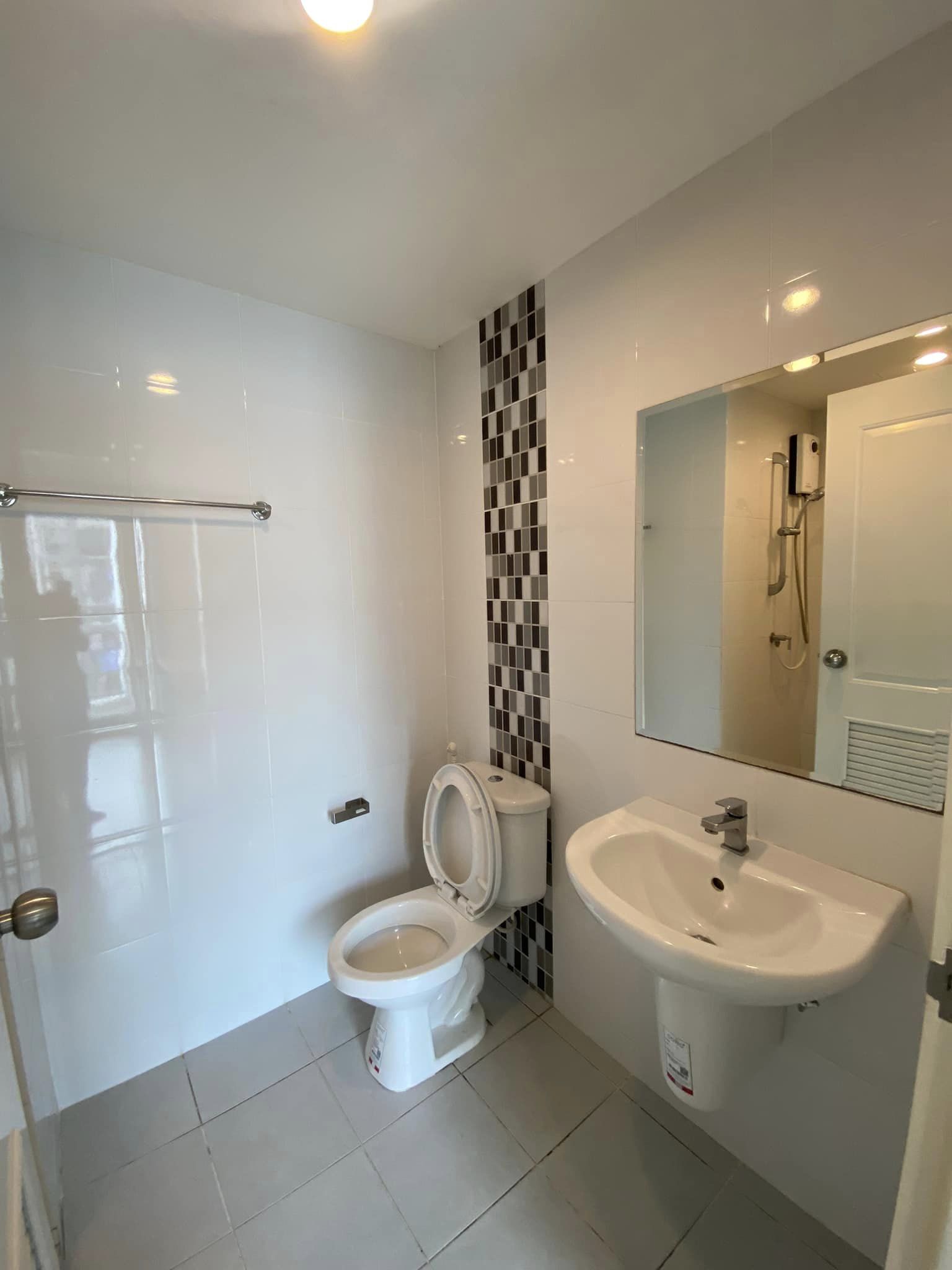 ให้เช่าคอนโด The Niche ID Serithai (เดอะนิช ไอดี เสรีไทย) - ตกแต่งเฟอร์ครบ