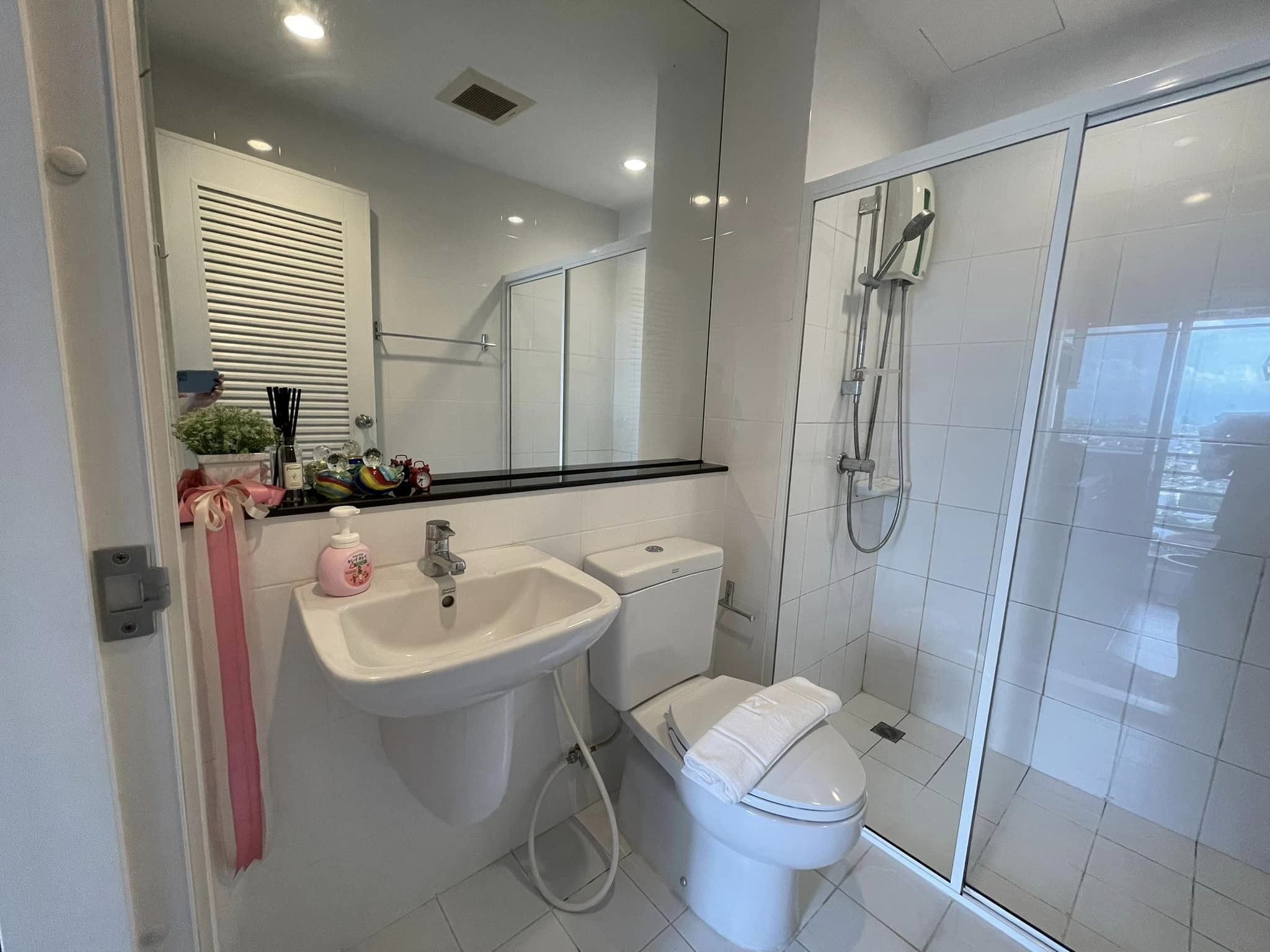 ให้เช่าคอนโด The Tree Bang Po Station (เดอะ ทรี บางโพ สเตชั่น) - ตกแต่งเฟอร์ครบมีเครื่องซักผ้าพร้อม - การเดินทาง: MRT บางโพ(สายสีน้ำเงิน) 200 เมตร