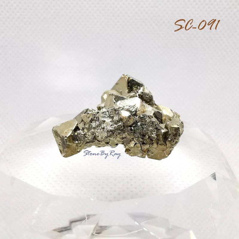 ไพไรต์ (Pyrite Octahedra Peru)
