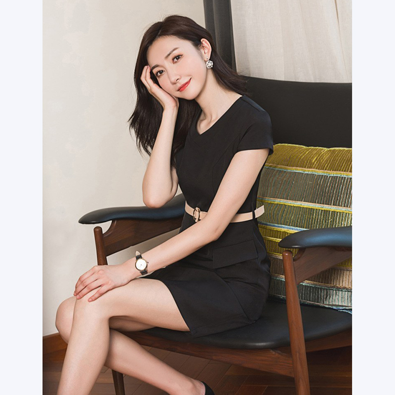 kudapy เดรสแขนสั้นสีกรมท่า สีดำ คอปก ผ้าไม่บาง และไม่หนา เข้ารูป ทรงสอบ เหมาะสำหรับใส่ทำงาน