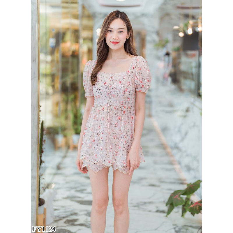 kudapy เซ็ทขาสั้นสีครีม/สีชมพู เสื้อคอเหลี่ยมแขนตุ๊กตา+กางเกง