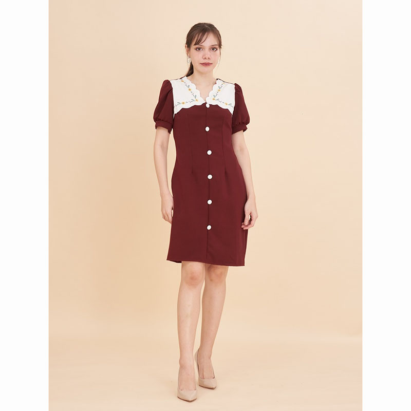 kudapy เดรสสั้นสีแดง/สีน้ำตาล/สีกรม อกปักลูกไม้แขนจั๊ม ใส่สบายสวยดูดี