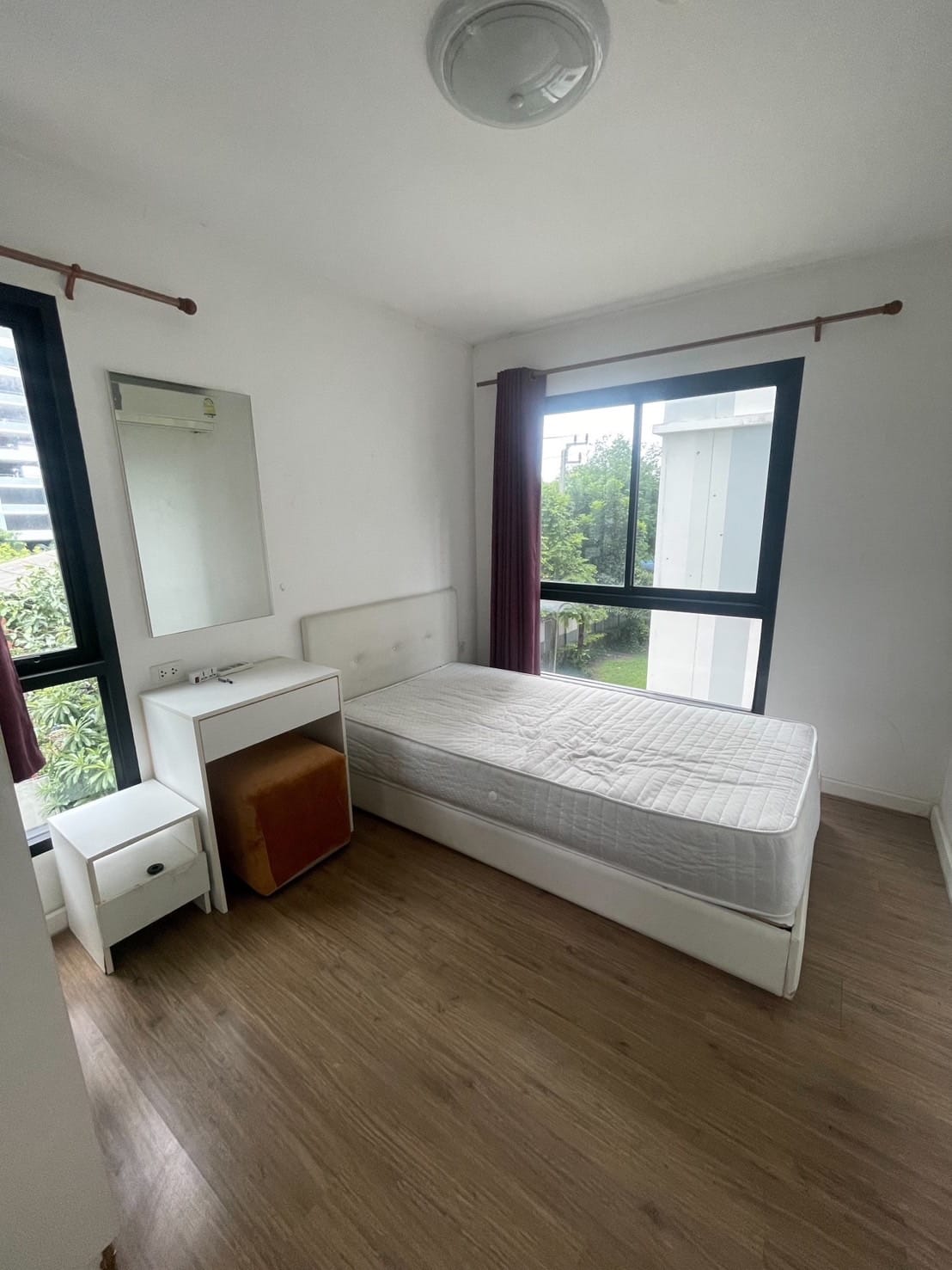 ปล่อยเช่าคอนโด iCondo Petchkasem 39 (ไอคอนโด เพชรเกษม39) - 2ห้องนอน 2ห้องน้ำ 1ห้องนั่งเล่น - ใกล้ MRT ภาษีเจริญ / ซีคอนบางแค - ขนาดห้อง 45 ตรม. ชั้น 3 จอดรถได้ 2 คัน