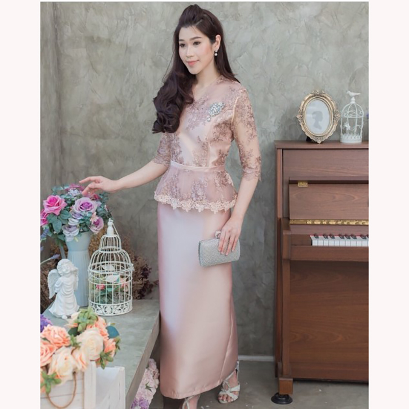 kudapy เซท 2 ชิ้น ใส่ออกงาน เซตเสื้อลูกไม้+กระโปรงยาว สีเทา/กะปิ เสื้อลูกไม้แขนสามส่วน คอวี เอวระบาย ผ้าไม่ยืด