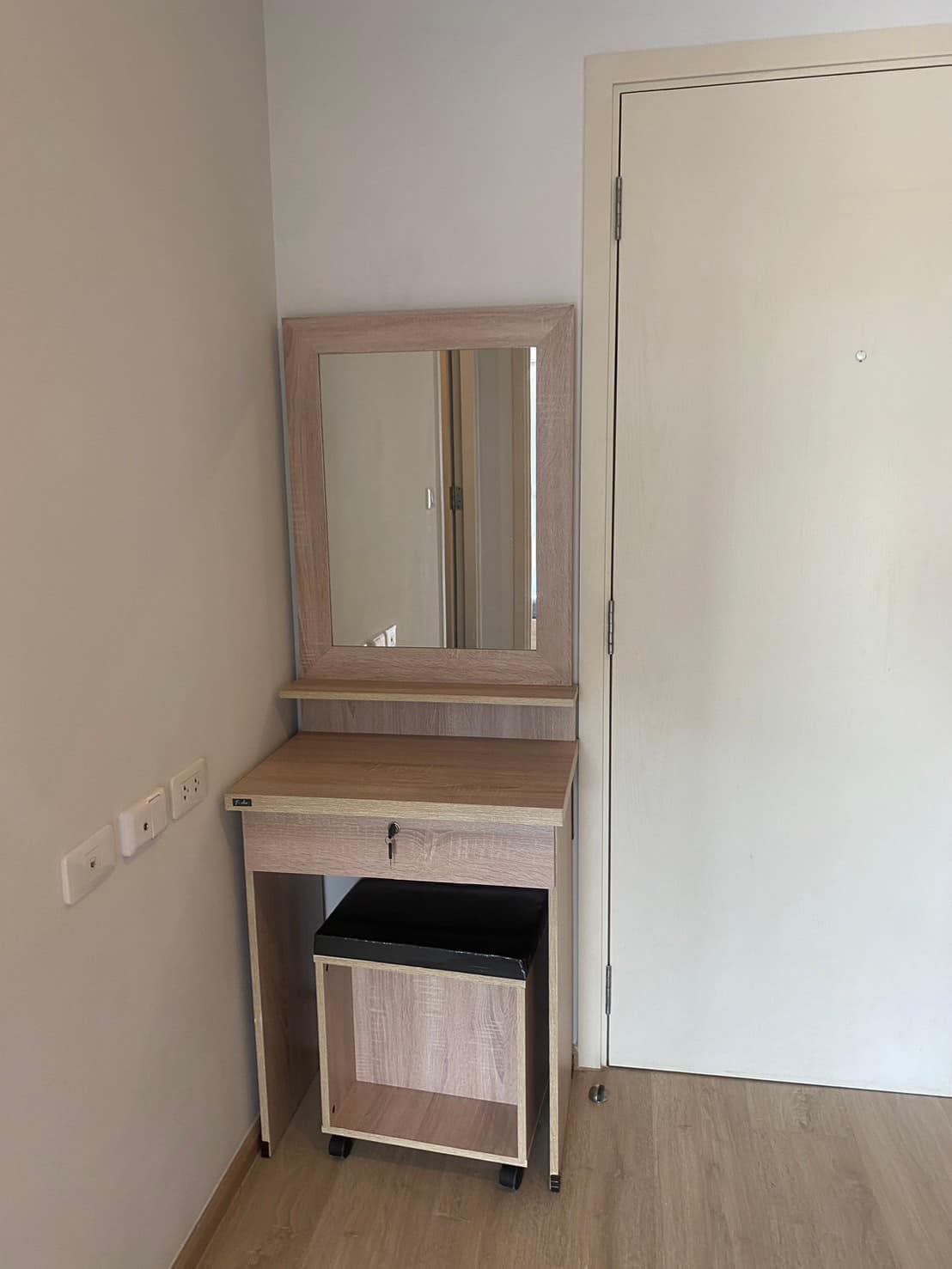 ปล่อยเช่าคอนโด Elio Del Moss Phaholyothin 34 (เอลลิโอ เดล มอสส์ พหลโยธิน 34) - 1ห้องนอน 1ห้องน้ำ 1ห้องนั่งเล่น 1ห้องครัว - ใกล้ BTSเสนาและเกษตร/ม.เกษตร - ขนาดห้อง 31 ตรม. ชั้น 7 ตึก H