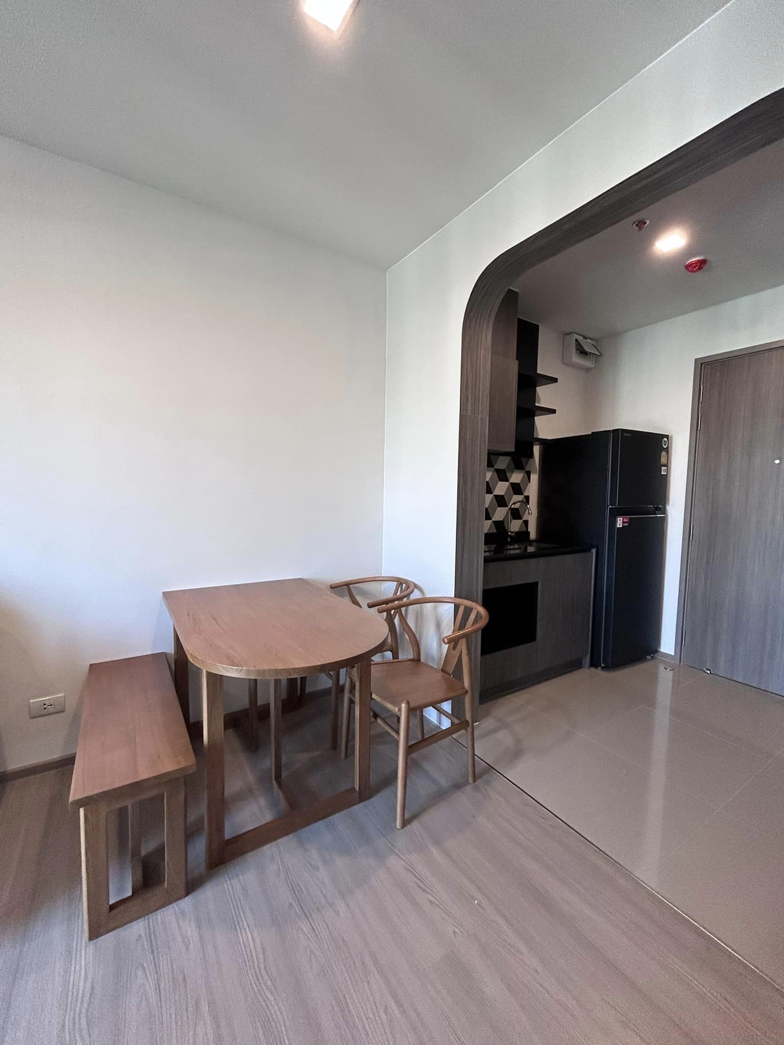 ปล่อยเช่าคอนโด The Base Petchaburi-Thonglor (เดอะ เบส เพชรบุรี–ทองหล่อ) - 1ห้องนอน 1ห้องน้ำ 1ห้องนั่งเล่น - ใกล้ BTSทองหล่อ/MRTเพชรบุรี - ขนาดห้อง 32 ตรม. ชั้น 12