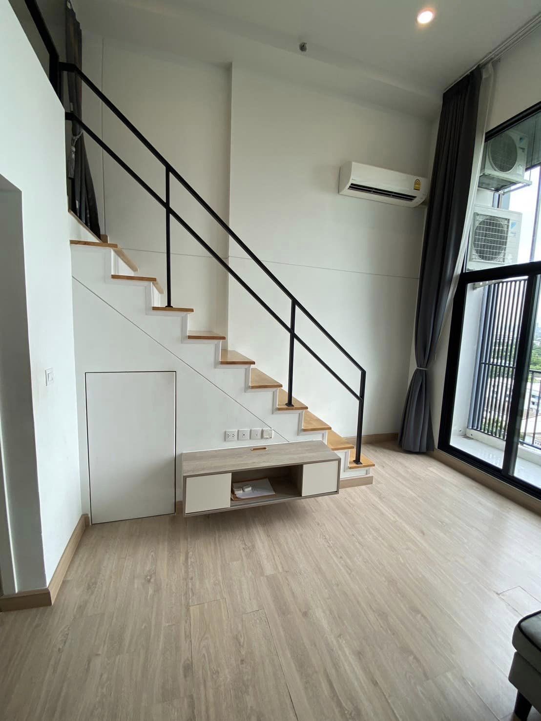 ปล่อยเช่าคอนโด Knightsbridge Duplex Tiwanon (ไนท์บริดจ์ ดูเพล็กซ์ ติวานนท์) - Duplex2ชั้น 1ห้องนอน 1ห้องน้ำ 1ห้องนั่งเล่น - ใกล้ MRT กระทรวงสาธารสุข - ขนาดห้อง 40 ตรม. ชั้น 14