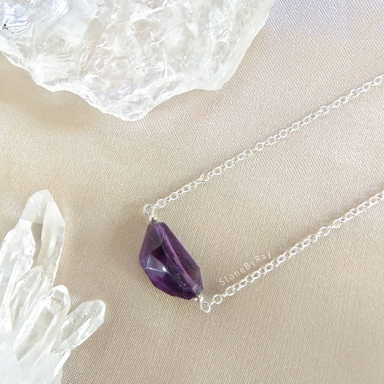 สร้อยคอเงินจี้หินอเมทิสต์เจียรเหลี่ยมแฟนซี Amethyst