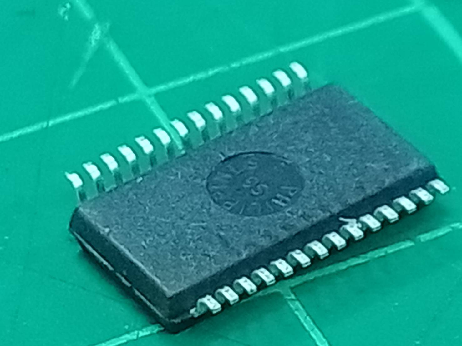 ADM213 MULTI CHENNEL LINE TRANSCEIVER RS232