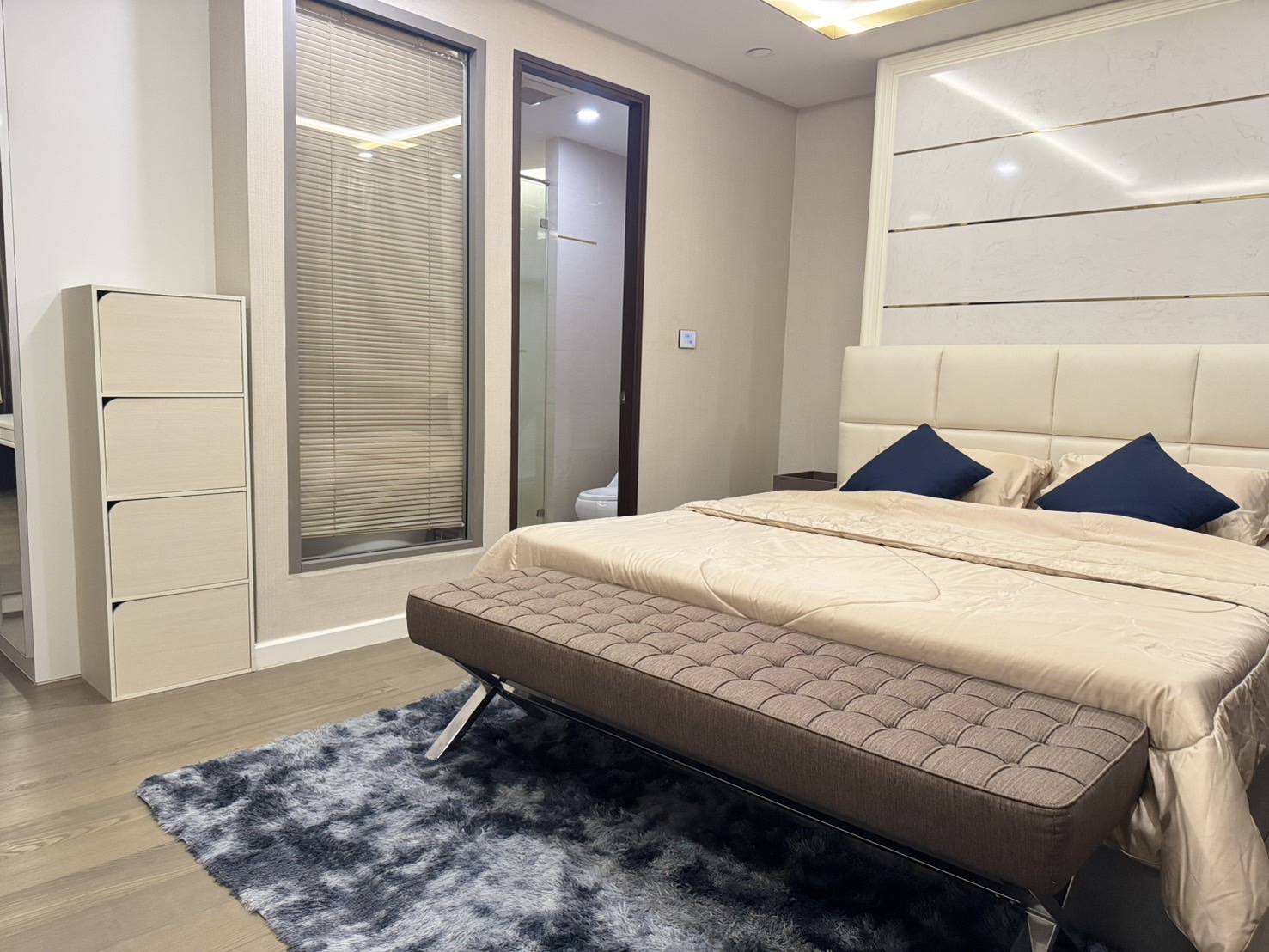 ให้เช่าคอนโด Amaranta Residence (อมรันทา เรสซิเดนซ์) Low Rise โซนพื้นที่ MRTห้วยขวาง 📍 ห้องแบบ 2ห้องนอน / 2ห้องน้ำ · ขนาดห้อง 63 ตรม. ชั้น 4