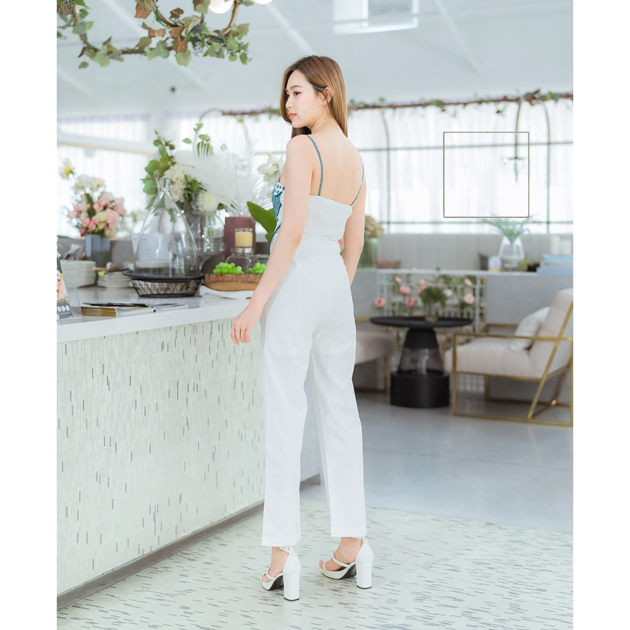 kudapy เซ็ทเสื้อสายเดี่ยว+กางเกงยาวสีขาว ใส่เที่ยว ใสงานปาตี้ สวยดูดีน่ารัก