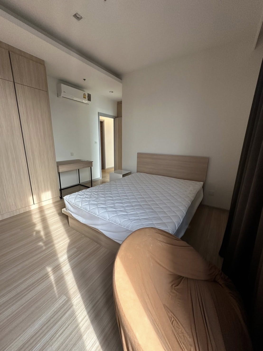 คอนโด M Jatujak (เอ็ม จตุจักร) High Rise โซนพื้นที่ BTS หมอชิต MRT จตุจักร ให้เช่าห้องแบบ 2ห้องนอน 2ห้องน้ำ ขนาดห้อง 56 ตรม. ชั้น 11 ตึก A