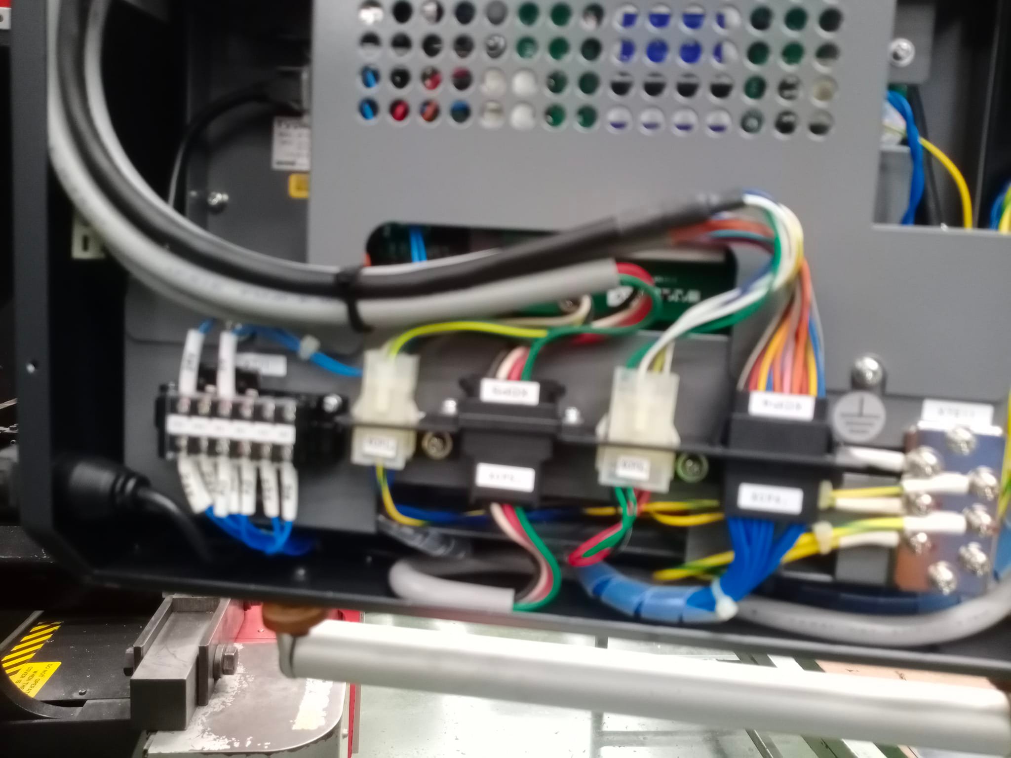 ซ่อมเครื่องพับ AMADA