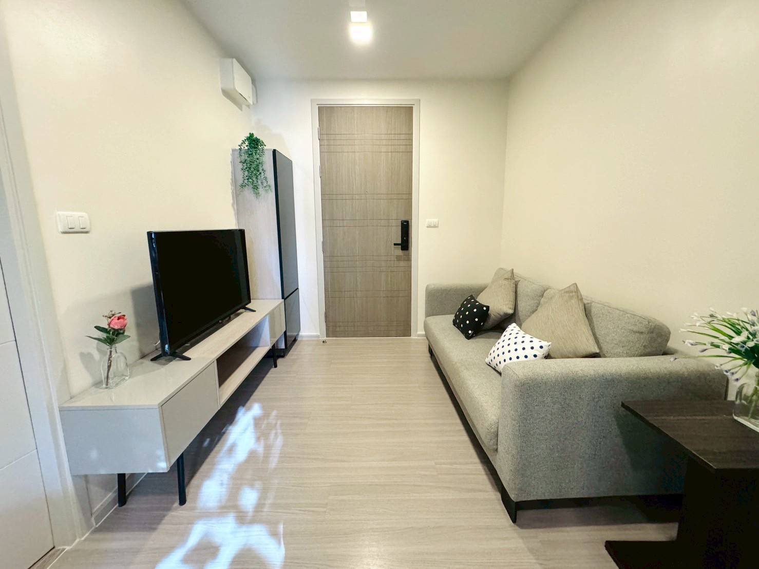 ให้เช่าคอนโด Quintara Treehaus Sukhumvit 42 (ควินทารา ทรีเฮาส์ สุขุมวิท 42) Low Rise โซนพื้นที่ BTS พระโขนง ห้องแบบ 1ห้องนอน 1ห้องน้ำ ขนาดห้อง 32 ตรม. ชั้น 2 ตึก B