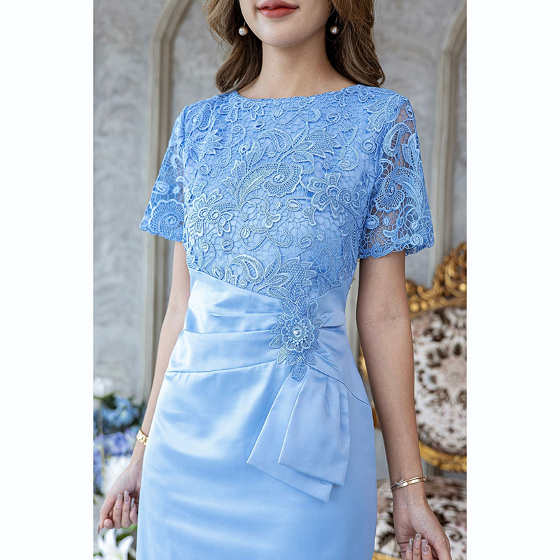 kudapy เดรสสั้นสีเขียว/สีฟ้า/ดำ เดรสลูกไม้ ดีไซน์สวยเก๋มากๆ ช่วงกระโปรงเป็นผ้าเนื้อเงามีความนิ่มสวยใส่สบาย ดีเทลความสวยหรูอยู่ที่ช่วงเอว