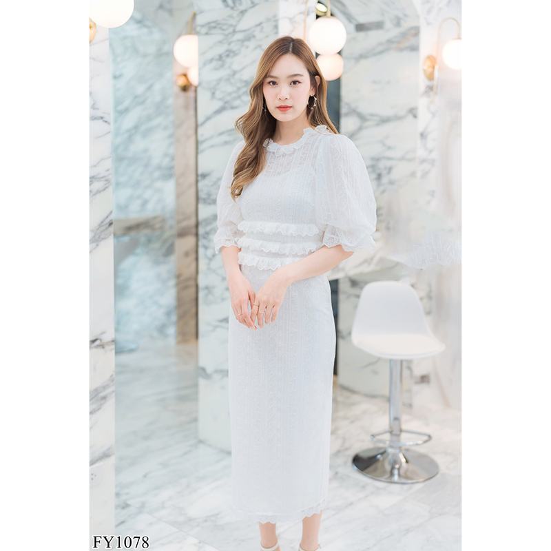 kudapy เดรสยาวสีขาว/สีชมพู ลูกไม้แขนสม็อค