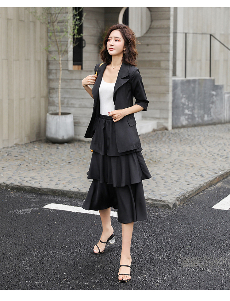 ชุดเซ็ท 2 ชิ้น เสื้อและกระโปรงยาวสีดำ สวยสุภาพค่ะ ใส่ทำงานได้ค่ะ