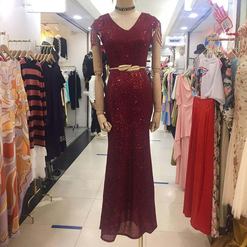 kudapy ชุดราตรียาวทรงหางปลา ผ้าปักเลื่อมสีแดง/สีครีมทอง แม๊กซี่ปักเลื่อม+เข็มขัด เลื่อมประกายแวววาวระยิบระยับสวยหรูดูแพง