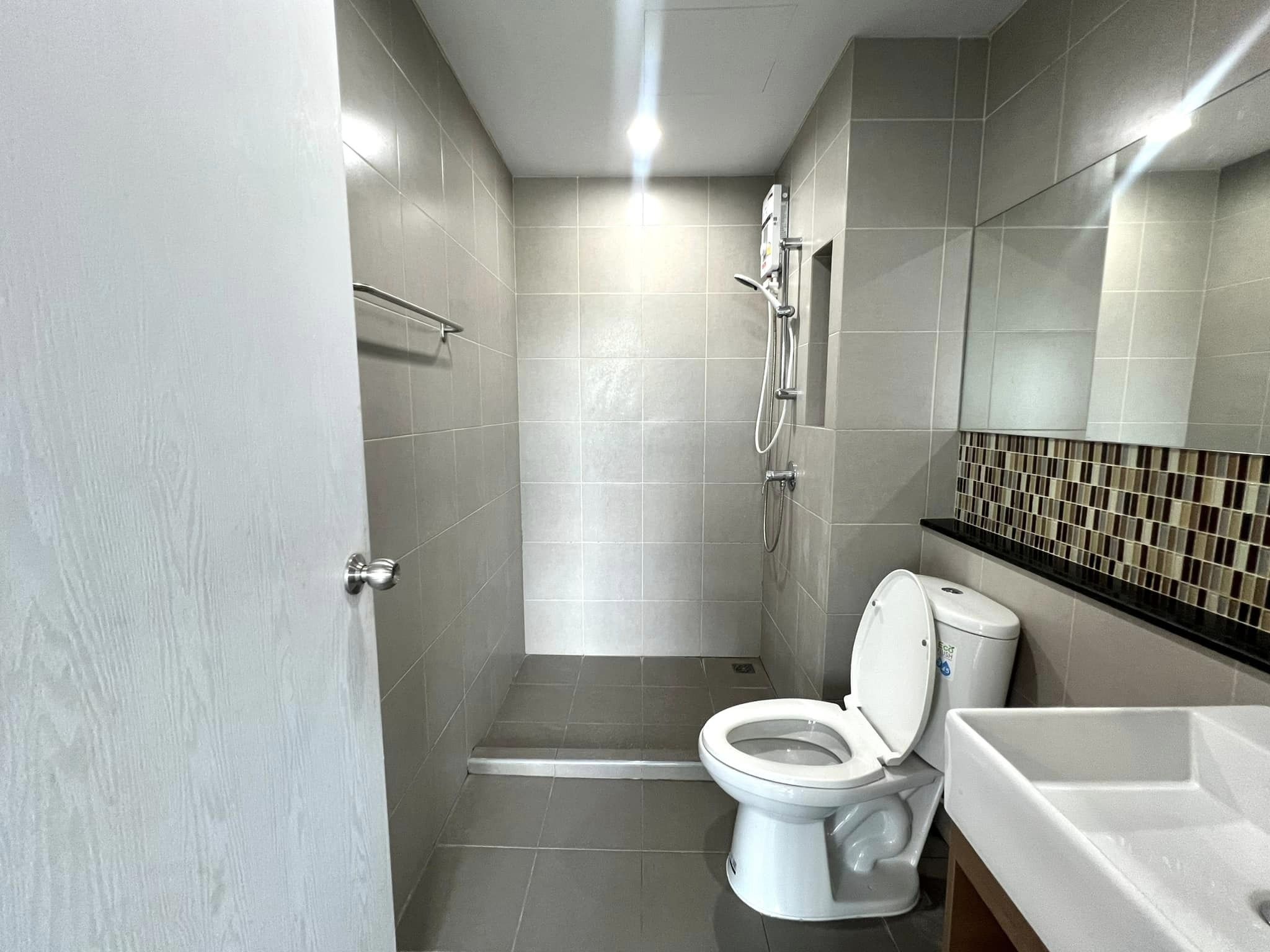 ปล่อยเช่าคอนโด Hallmark Chaengwattana (ฮอลล์มาร์ค แจ้งวัฒนะ) - 1ห้องนอน 1ห้องน้ำ 1ห้องนั่งเล่น - ใกล้ MRT แจ้งวัฒนะปากเกร็ด28 - ขนาดห้อง 29 ตรม. ชั้น 5