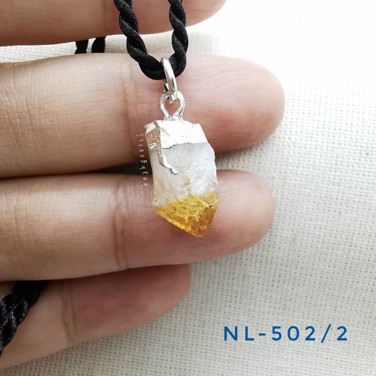 สร้อยคอเชือกถักจี้หินซิทรินผลึกธรรมชาติ Citrine