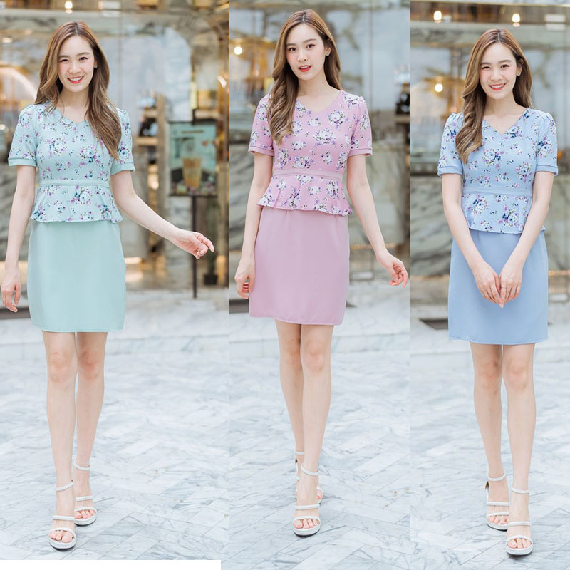 kudapy เดรสสั้นทำงานสีชมพู/สีฟ้า/สีเขียว คอวีทำงานเสื้อลายดอก