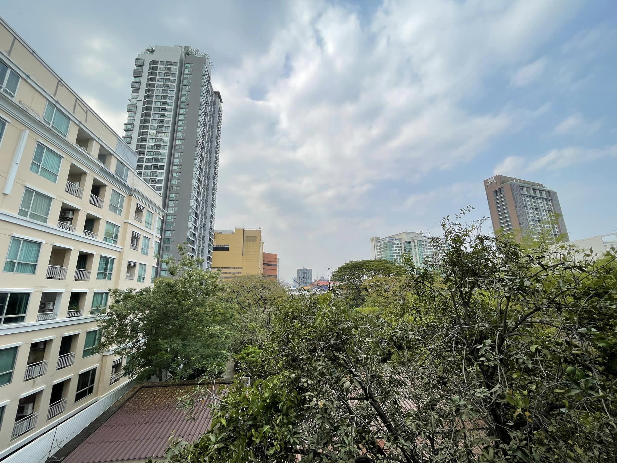 ปล่อยเช่าคอนโด Zenith Place Sukhumvit 42 (ซีนิธ เพลส สุขุมวิท 42) - 1ห้องนอน 1ห้องน้ำ 1ห้องนั่งเล่น - ใกล้ BTS เอกมัย / เกทเวย์เอกมัย - ขนาดห้อง 30 ตรม. ชั้น 4