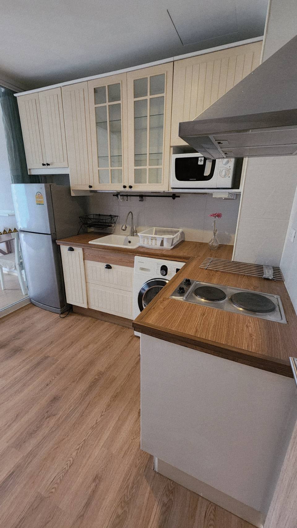 ให้เช่าคอนโด Noble Refine (โนเบิล รีไฟน์) โซนพื้นที่ BTS พร้อมพงษ์ สุขุมวิท 26 ห้องแบบ Studio/ 1ห้องน้ำ / โซนครัวปิด ขนาดห้อง 35 ตรม. ชั้น 19