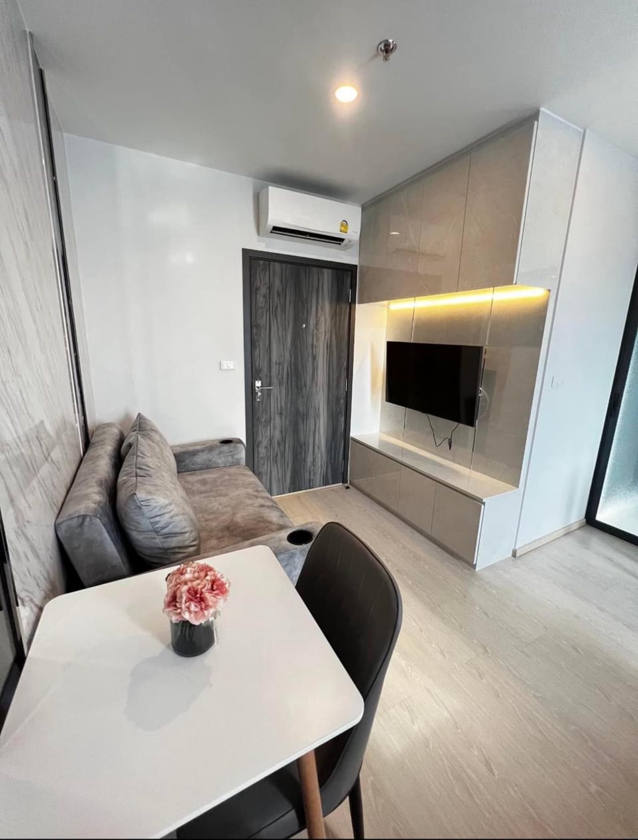 ให้เช่าคอนโด Elio Del Nest (เอลลิโอ เดล เนสท์) โซน รถไฟฟ้า BTS อุดมสุข Studio / 1ห้องน้ำ ขนาดห้อง 27 ตรม. ชั้น 10 ตึก E