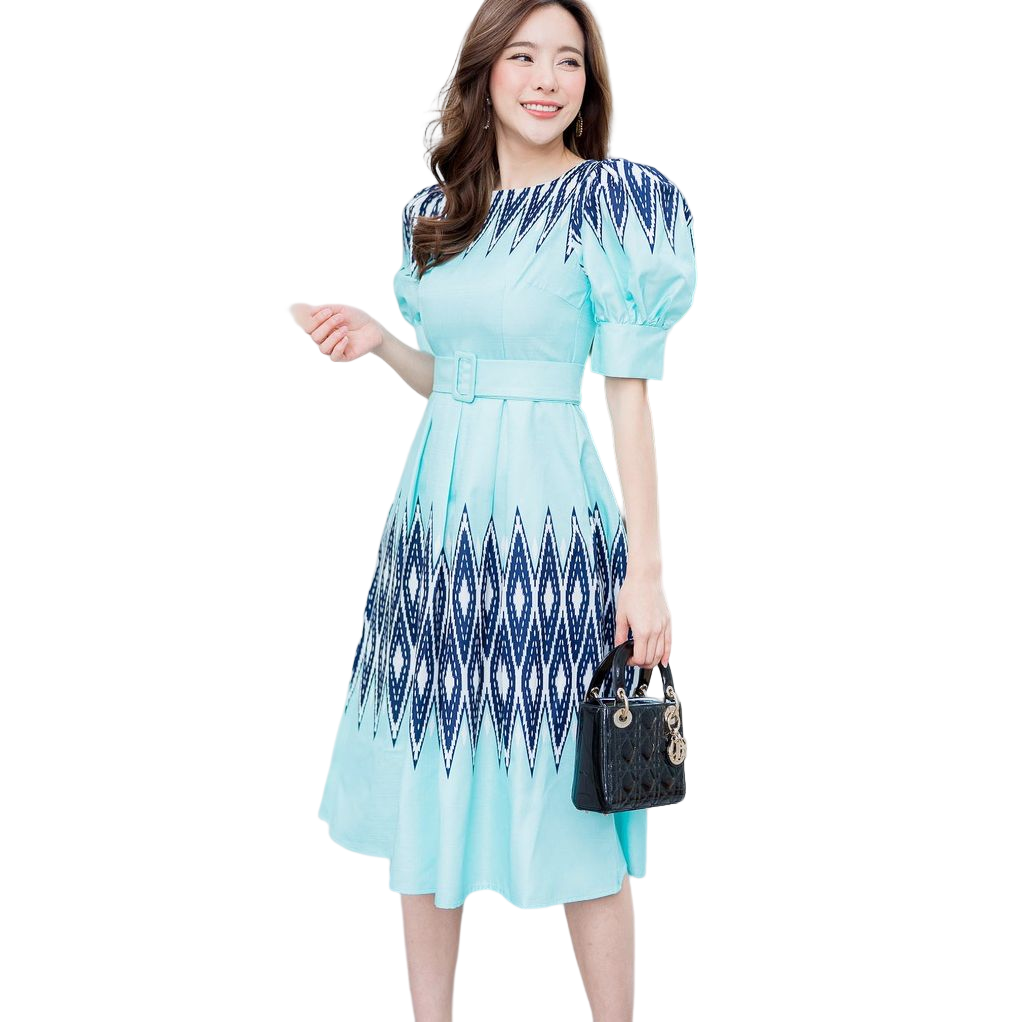 kudapy เดรสผ้าไทยยาวคลุมเข่าสีเขียวมิ้นท์/สีม่วง/สีชมพู เดรสคอกลมแขนตุ๊กตาเข็มขัดรัดเอวลายไทย