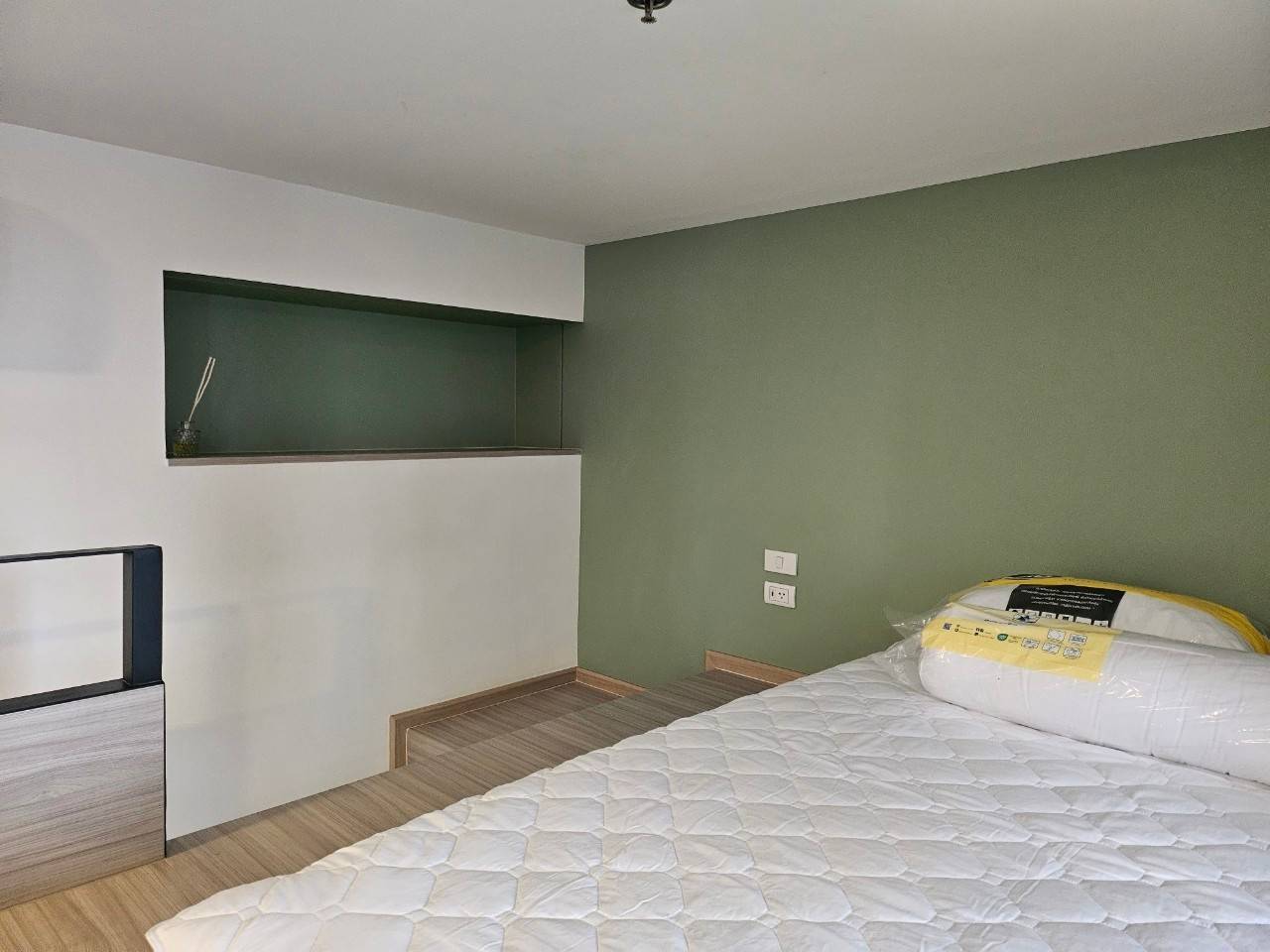 ปล่อยเช่าคอนโด Chewathai Residence Asoke (ชีวาทัย เรสซิเดนซ์ อโศก) - 1ห้องนอน 1ห้องน้ำ 1ห้องนั่งเล่น - ใกล้ MRT พระราม 9 - ขนาดห้อง 29+5 ตรม. ชั้น 21