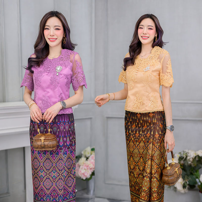 kudapy เสื้อลูกไม้อิตาลีเนื้อแน่นหนาซีทรูสีทอง/สีม่วง ปักลูกไม้แน่นมากแขนสั้นช่วงอกแต่งกระดุมหน้า มีชิปหลังยาวใส่สบาย (เฉพาะเสื้อ)