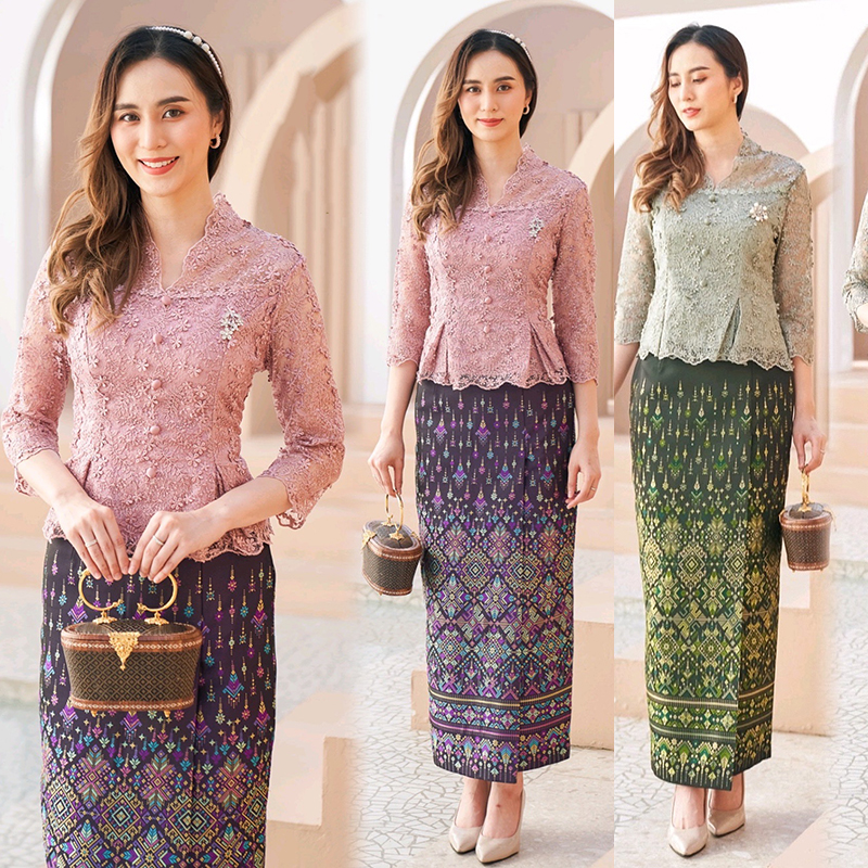 kudapy เซ็ทเสื้อลูกไม้สีชมพูม่วง/สีเขียว ผ้าใยบัวฝรั่งเศษพรีเมี่ยม+ผ้าถุงเป็นผ้าไหมแพรวากาฬสินทร์สำเร็จรูปอัดกาวอย่างดี