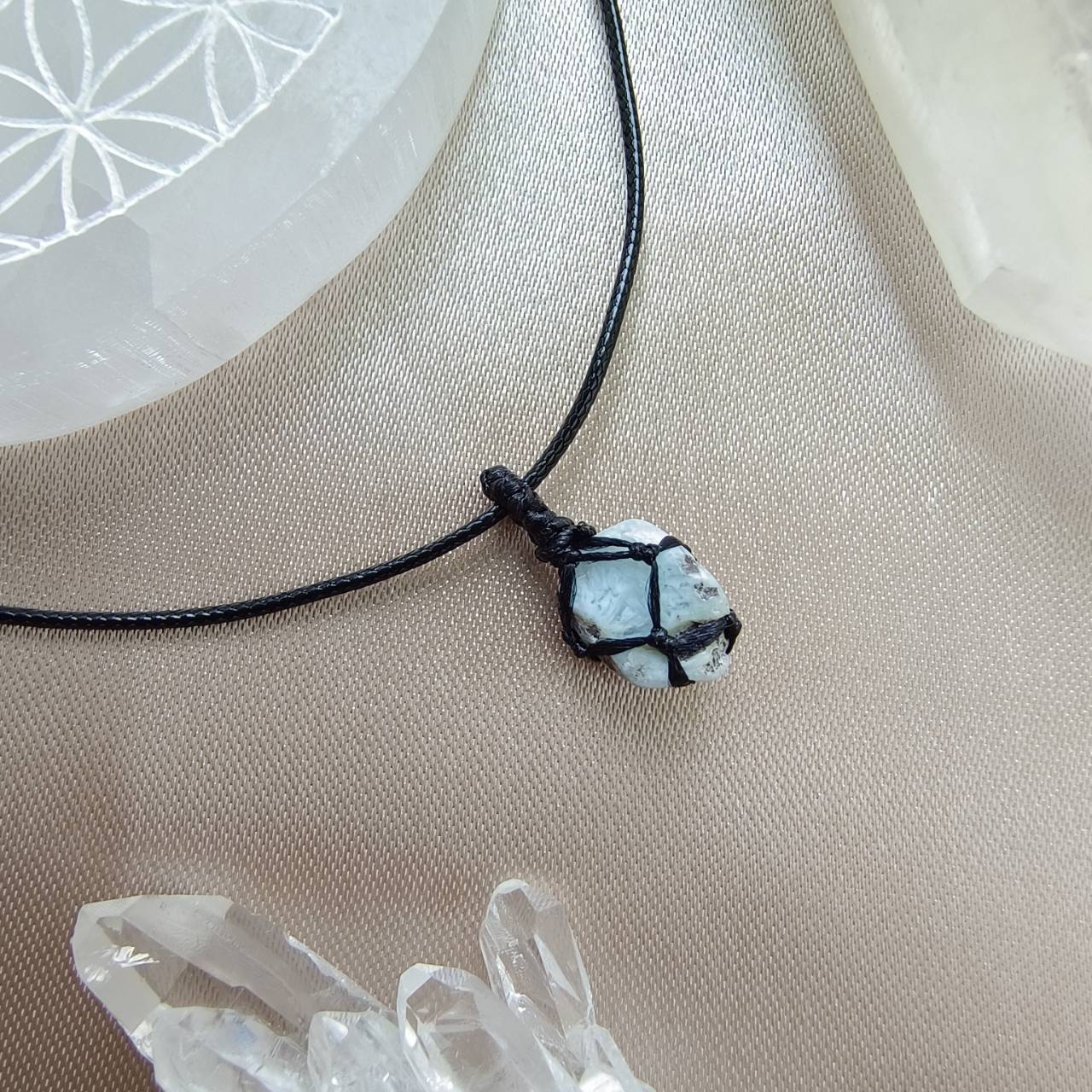 สร้อยคอจี้เชือกถักหินลาริมาร์ Larimar
