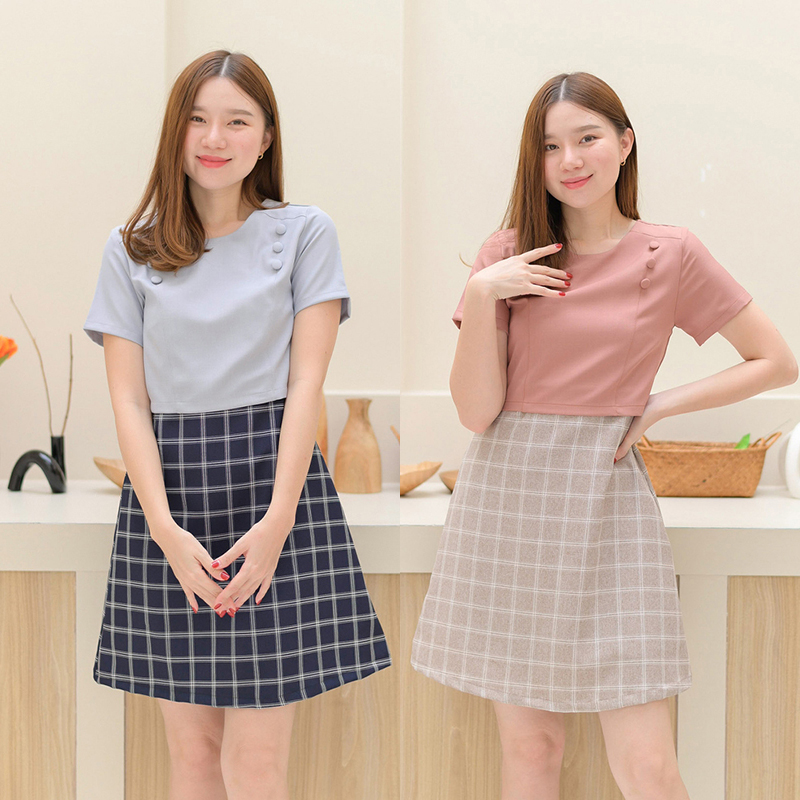 kudapy ชุดเดรสแขนสั้นสีน้ำตาล/สีเทาฟ้า ตัดต่อเย็บคิ้วท์ที่ช่วงบ่า