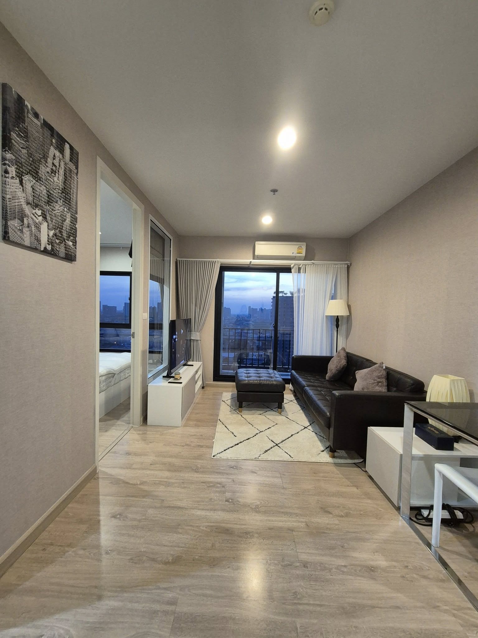 ให้เช่าห้องแบบ 1ห้องนอน 1ห้องน้ำ 1ครัวแยก โซนพื้นที่ MRT ท่าพระ คอนโด The Parkland Phetkasem-Thapra (เดอะ พาร์คแลนด์ เพชรเกษม – ท่าพระ) ขนาดห้อง 41 ตรม. ชั้น 18