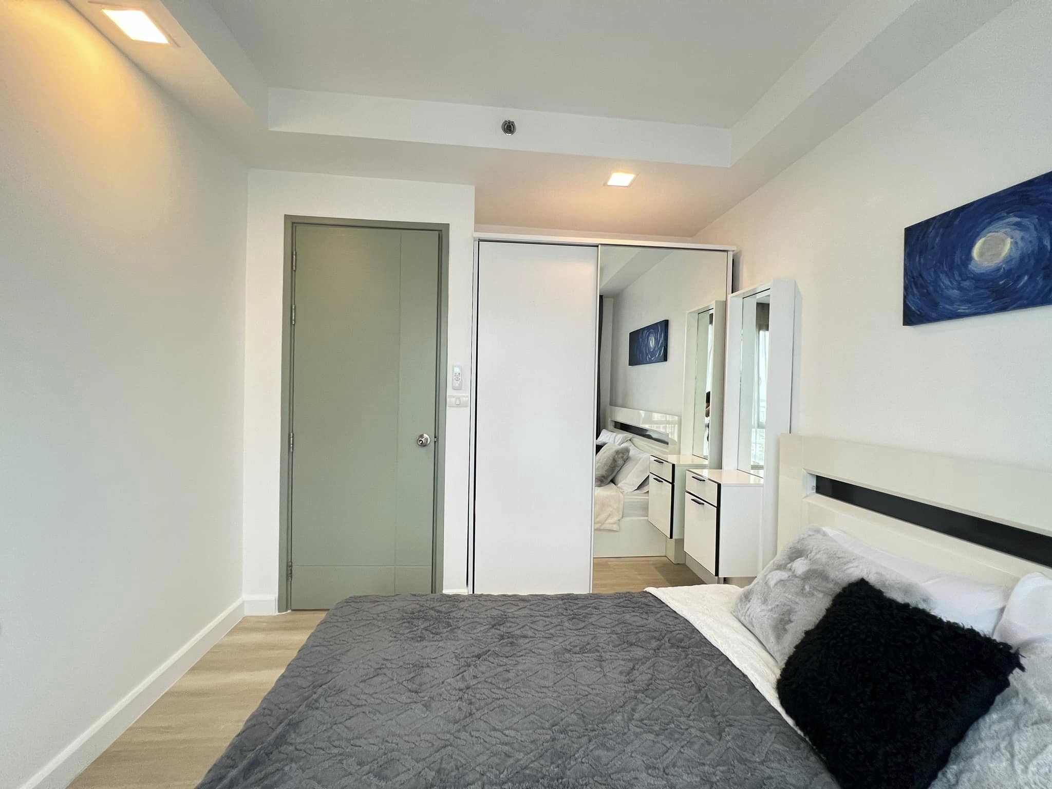 ปล่อยเช่าคอนโด Thru Thonglor (ทรู ทองหล่อ) - 1ห้องนอน 1ห้องน้ำ 1ห้องนั่งเล่น - ใกล้ BTS ทองหล่อ MRT เพชรบุรี - ขนาดห้อง 31 ตรม. ชั้น 16