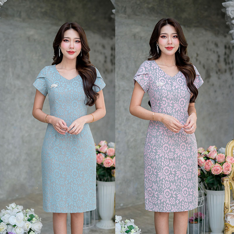 kudapy เดรสสั้นสีชมพูเทา/สีฟ้าเทา ผ้าลูกไม้ลายสวย รุ่นนี้เราอัดกาวให้ทั้งชุด ผ้าลูกไม้อัดกาวจะทำให้เดรสได้ทรงอยู่ทรงสวยค่ะ และไม่เห็นซับด้านใน