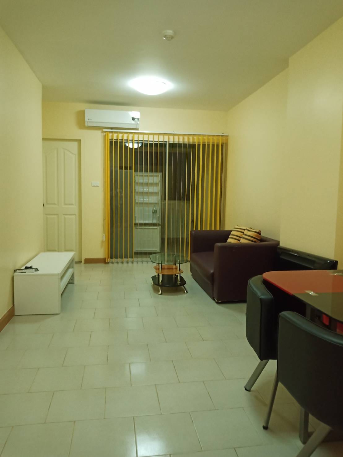 ปล่อยเช่าคอนโด Supalai City Resort Ratchada - Huai Khwang (ศุภาลัย ซิตี้ รีสอร์ท รัชดา - ห้วยขวาง) - 1ห้องนอน 1ห้องน้ำ 1ห้องนั่งเล่น 1ห้องครัว - ใกล้ MRTห้วยขวาง - ขนาดห้อง 45 ตรม. ชั้น 8 ตึก2