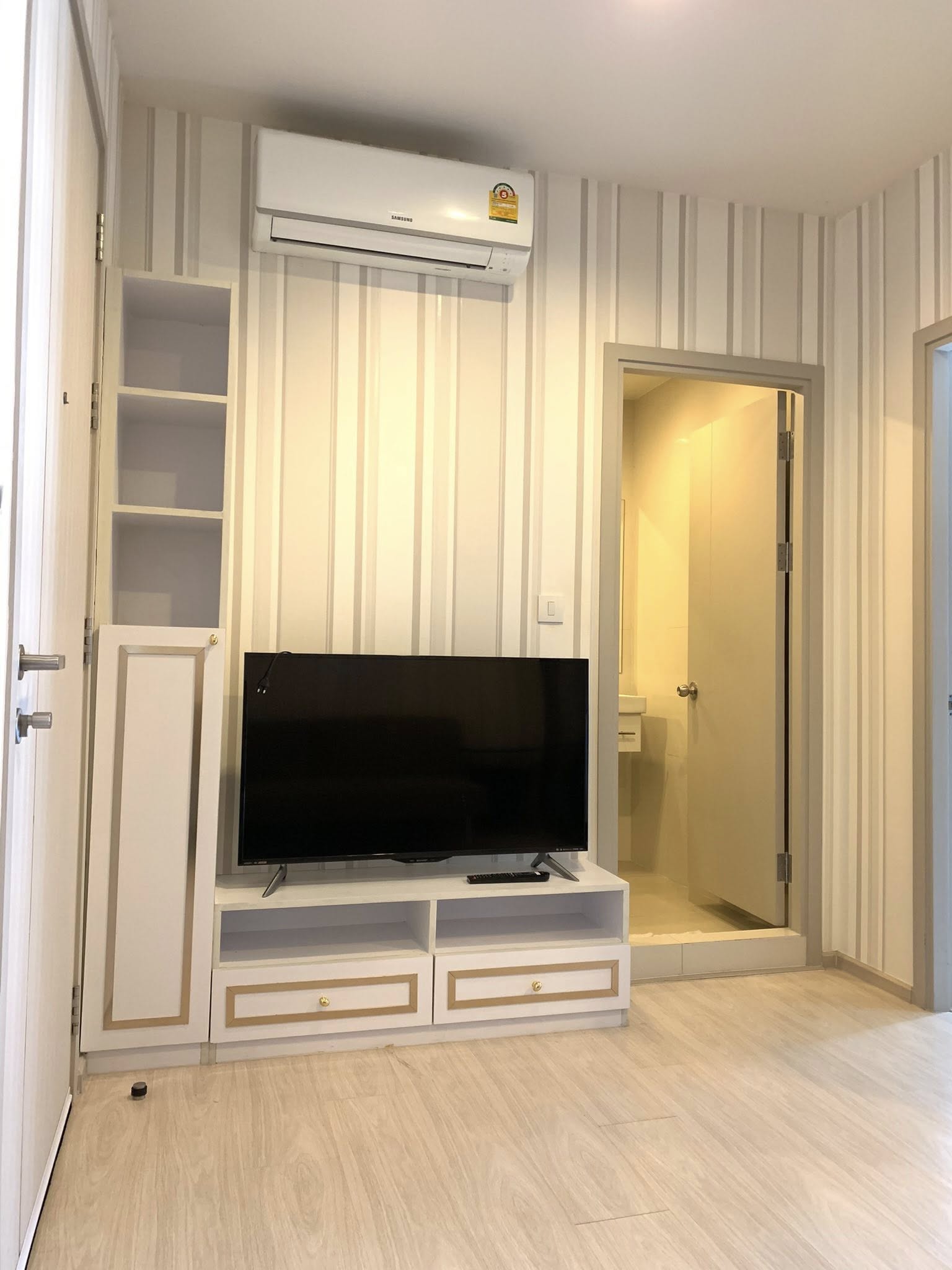 High Rise โซนพื้นที่ MRT พระราม 9 ให้เช่าห้องแบบ 1 Bedplus 1ห้องน้ำ คอนโด Life Asoke Hype (ไลฟ์ อโศก ไฮป์) ขนาดห้อง 35 ตรม.