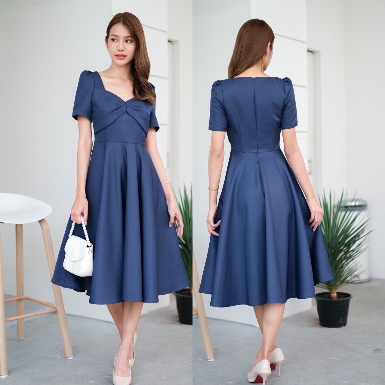 kudapy เดรสแขนสั้น คอเหลี่ยมวี คัตติ้งเริศแบบอลัง เข้ารูป เก็บทรง กระโปรงบานพริ้ว ใช้ผ้าเยอะ เจาะกระเป๋าลึก
