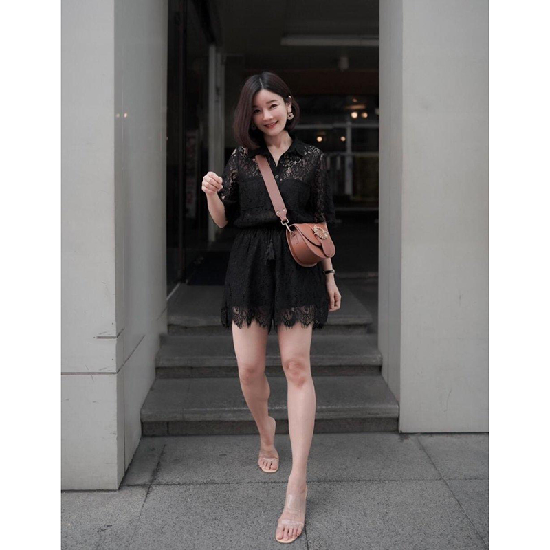 kudapy เสื้อลูกไม้ขาว ดำ ม่วง ชมพู เนื้อนุ่มอย่างดี ผ้าใส่สบายมาก ไม่บางนะคะ มาพร้อมกางเกงเอวยืด เข้าเซท