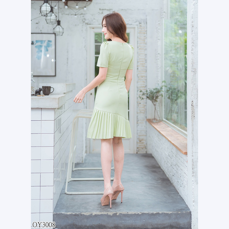 kudapy เดรสสั้นสีเขียว/ม่วง/ชมพู ใส่ทำงานชายพลีท ออกงานสวยดูดีน่ารัก