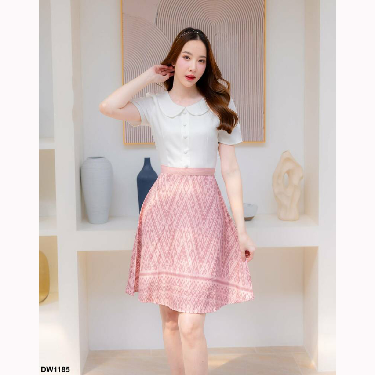 kudapy เดรสั้นสีชมพู/สีแดง/สีน้ำตาล/สีกรม คอปก งานกระดุมหน้า กระโปรงลายไทย งานสวยมากก แต่งขอบเอวใส่แล้วพรางหุ่น