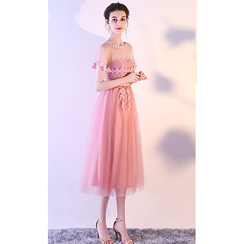 kudapy ชุดเดรสออกงานสีชมพูเข้ม เกาะอก มีผ้าคลุมไหล่เหมือนแบบ ตัวเสื้อเกาะอกผ้าลูกไม้เนื้อดี