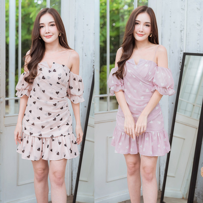 kudapy เดรสสั้นสีชมพู/ครีม สายเดี่ยวมีแขนสบายสวยดูดีน่ารักมากๆ