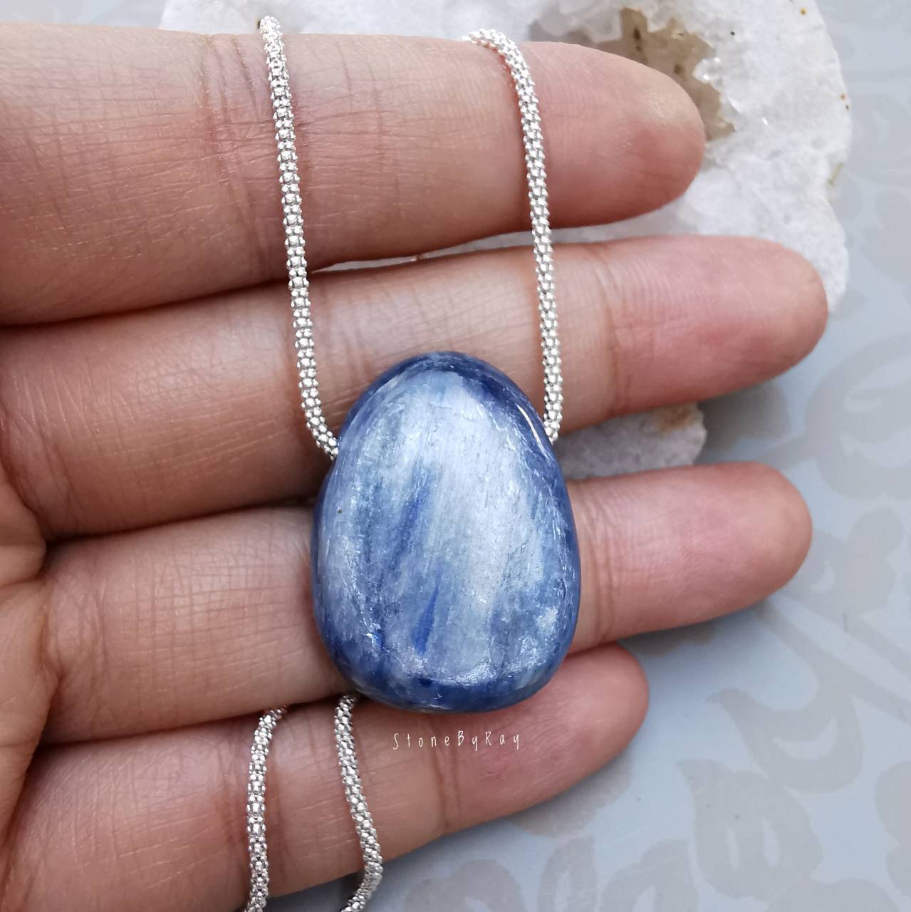 สร้อยคอเงินจี้หินไคยาไนท์ (Kyanite)